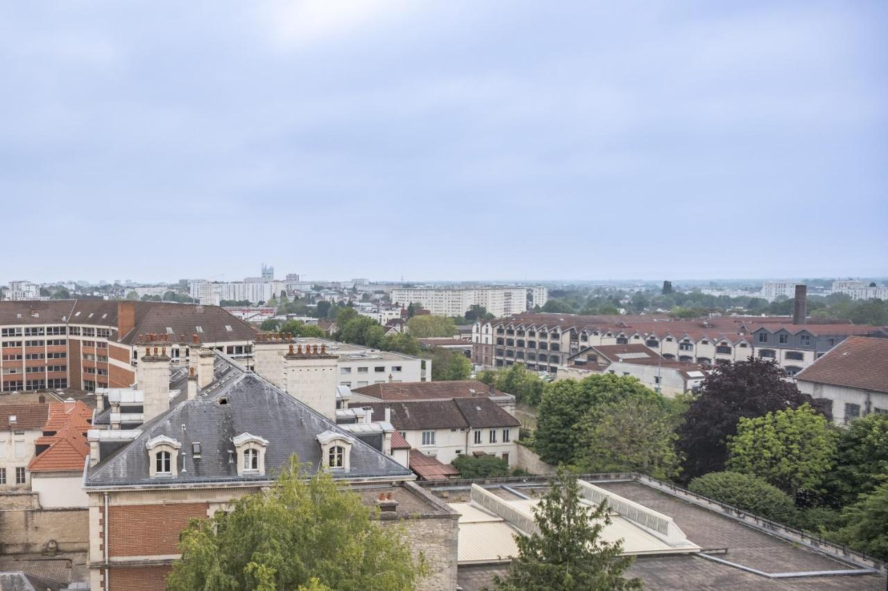 Evasion Urbaine - Vue Panoramique - Proche Gare Appartement Troyes Buitenkant foto